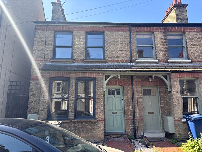 2 Bedroom End Of Terrace House To Rent In Corona Road, Cambridge, CB4