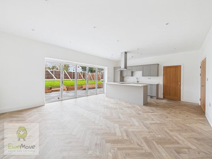 5 Bedroom Detached House For Sale In White Horse House, The Street, Upper Stoke, Rochester, ME3