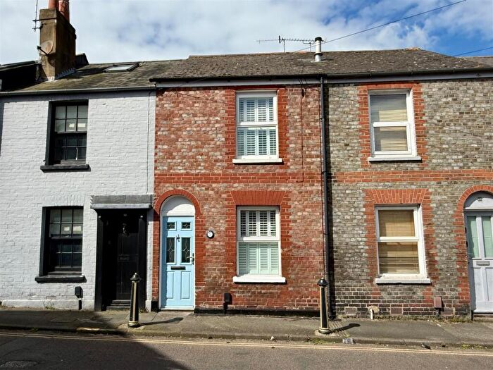 3 Bedroom Terraced House For Sale In St. Marys Road, Cowes, PO31