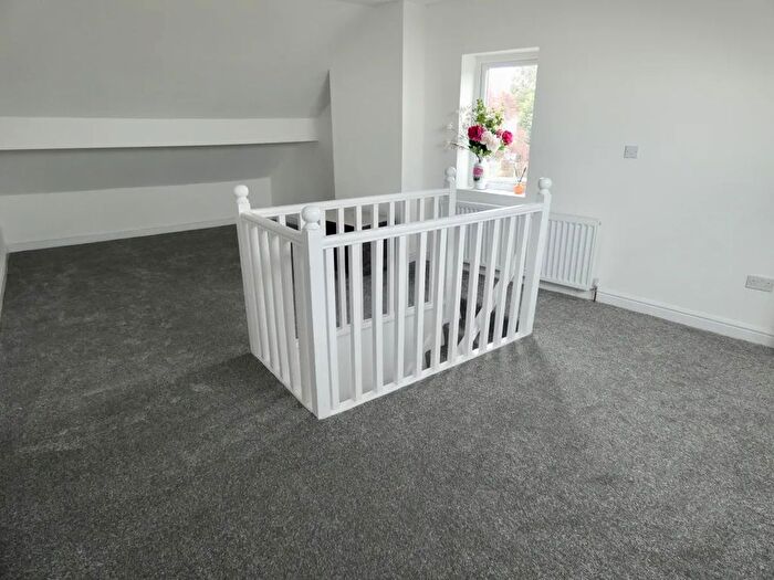 3 Bedroom Detached House To Rent In Tyas Grove, Leeds, LS9