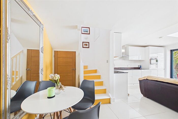 2 Bedroom Property For Sale In Murray Street, Bedminster, BS3