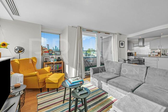 2 Bedroom Flat To Rent In The Perspective Building, Westminster Bridge Road, Waterloo, SE1