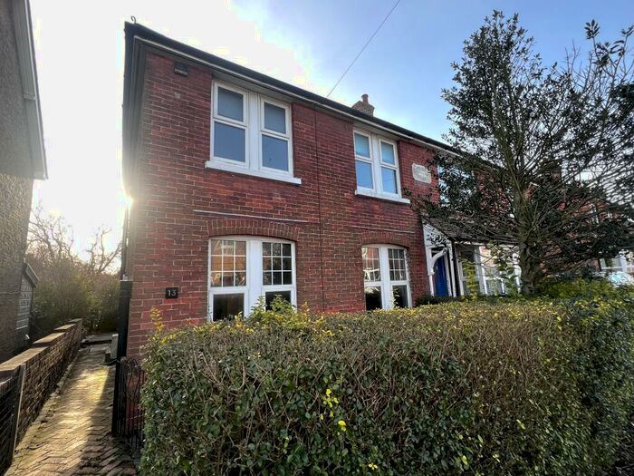 2 Bedroom House To Rent In Windsor Road, Hailsham, BN27