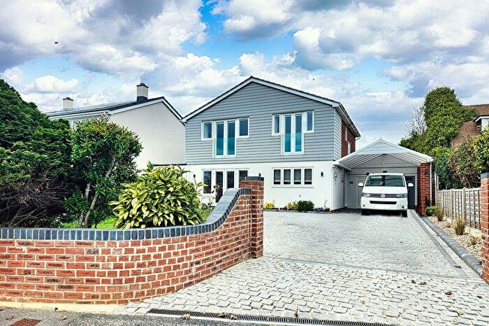 3 Bedroom House For Sale In Monks Way, Hill Head, PO14
