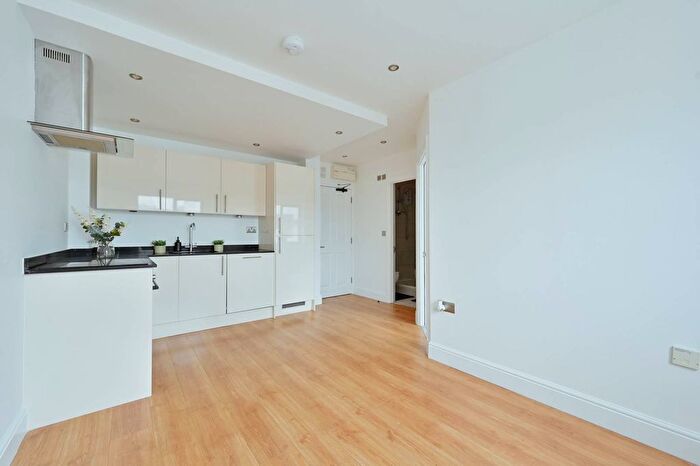 1 Bedroom Flat To Rent In Swan Court, Hemel Hempstead, HP1