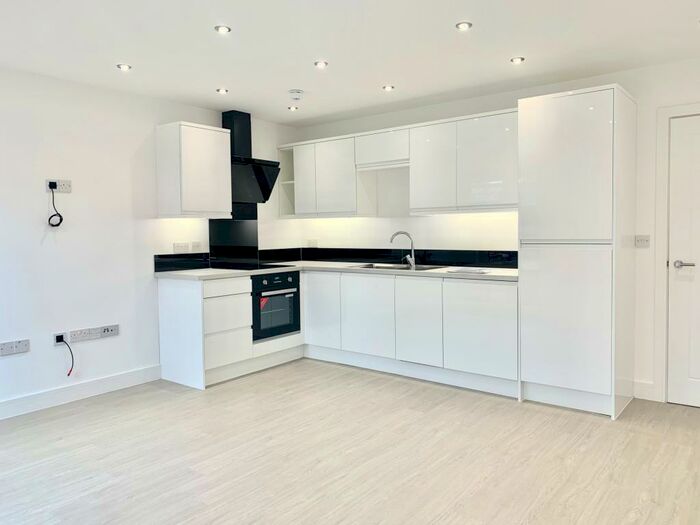 2 Bedroom Apartment To Rent In Lily Grove, Beeston Rylands, NG9