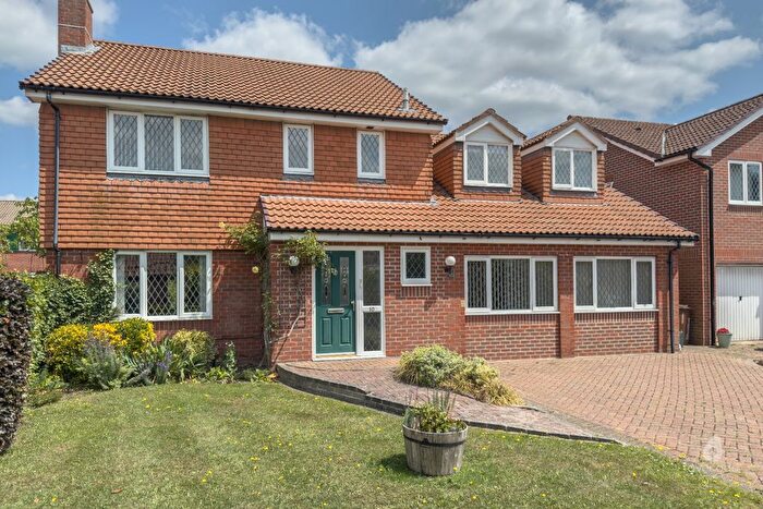 5 Bedroom Detached House For Sale In Caswall Close, Binfield, Berkshire, RG42