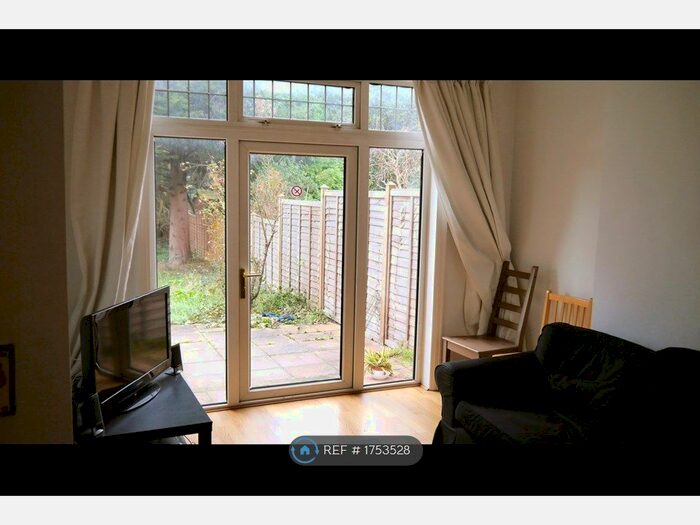 4 Bedroom Semi-Detached House To Rent In Hanover Road, London, NW10