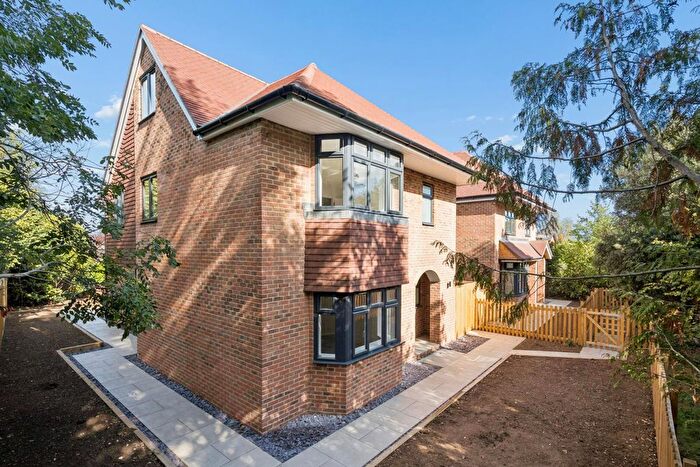 5 Bedroom Detached House For Sale In Castle Hill, Maidenhead, SL6