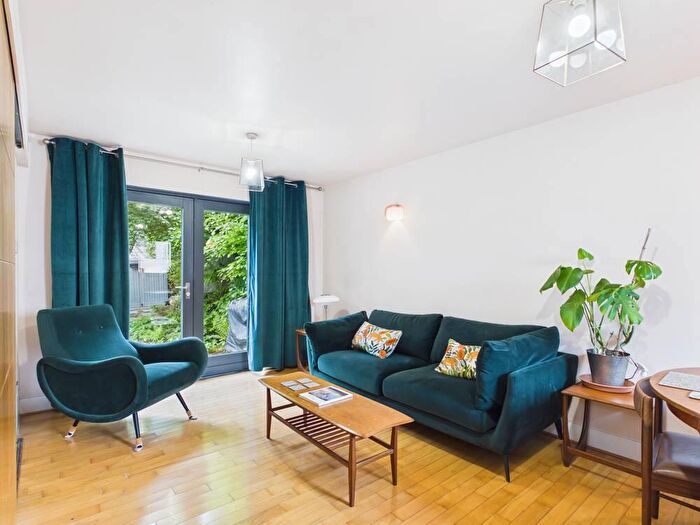 2 Bedroom Apartment To Rent In Dublin Street Lane North, Edinburgh, Midlothian, EH3
