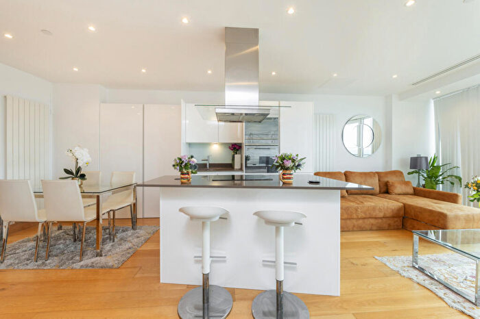 1 Bedroom Flat For Sale In Arena Tower, Crossharbour Plaza, E14