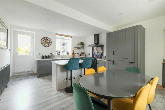 5 Bedroom End Of Terrace House For Sale In High Street, Earlston, TD4