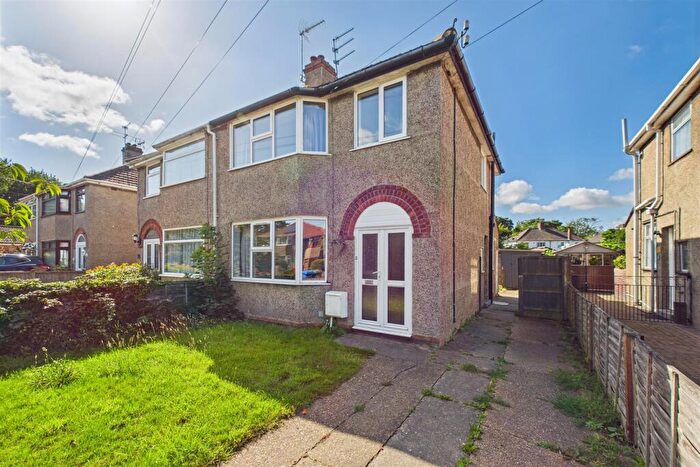 3 Bedroom Semi-Detached House For Sale In Monckton Ave, NR32