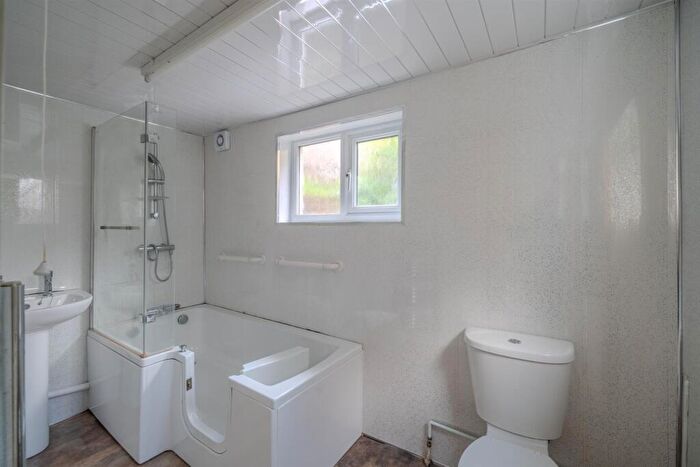 3 Bedroom Terraced House For Sale In Bushy Park, Wainfelin, Pontypool, NP4