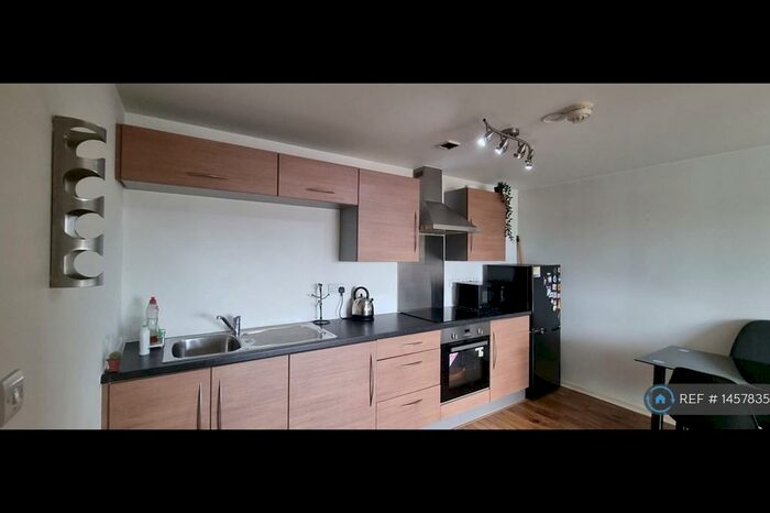 2 Bedroom Flat To Rent In The Vibe, Salford, M7