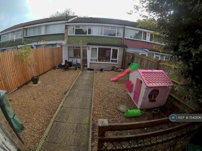 3 Bedroom Terraced House To Rent In Washington Avenue, Hemel Hempstead, HP2