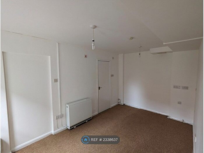 1 Bedroom Flat To Rent In Shaftesbury House, Dawlish, EX7