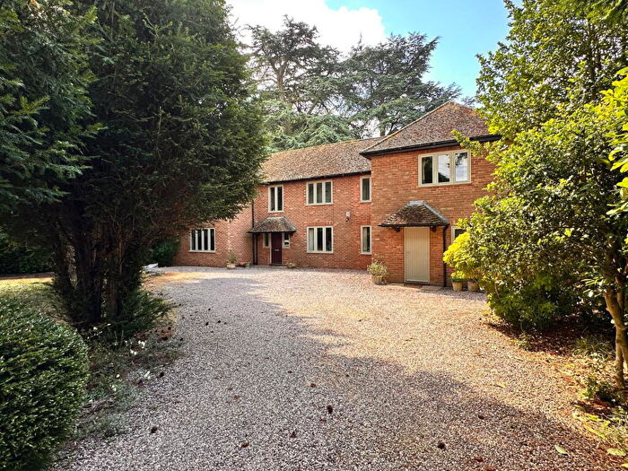 6 Bedroom Detached House For Sale In Stamford Road, Oakham, LE15