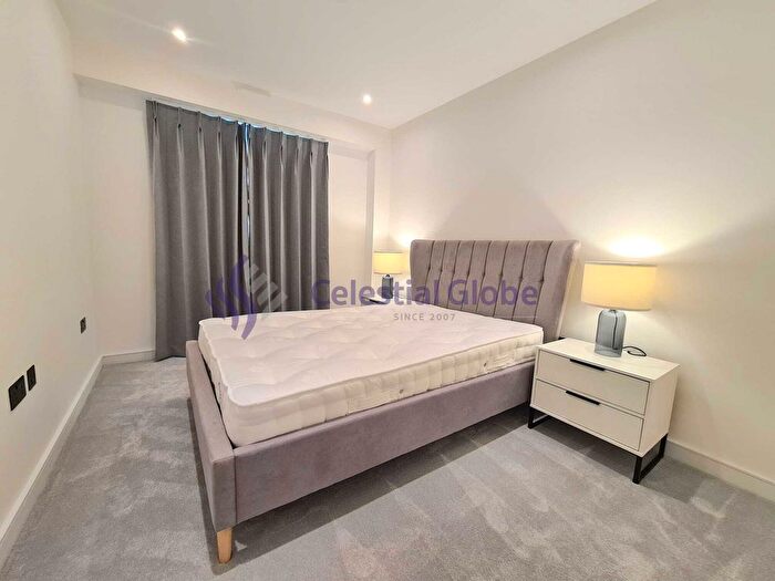 2 Bedroom Flat To Rent In Brook Street, Kingston Upon Thames, KT1