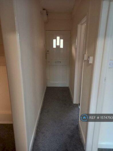 1 Bedroom Flat To Rent In Manor Rise, Stone, ST15