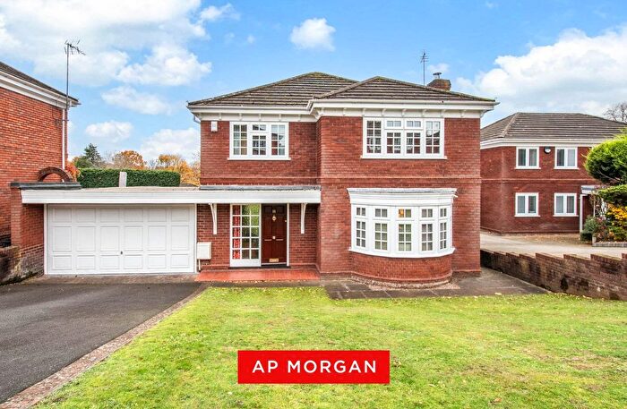 4 Bedroom Detached House For Sale In Shaftesbury Avenue, Stourbridge, West Midlands, DY9