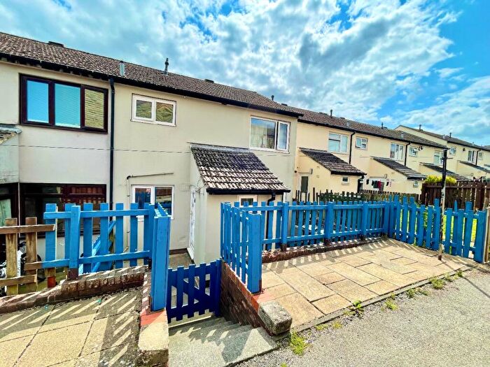 4 Bedroom Town House For Sale In Copley Avenue, Meltham, Holmfirth, HD9