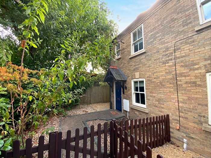 2 Bedroom End Of Terrace House To Rent In Bedford Road, Barton-Le-Clay, MK45