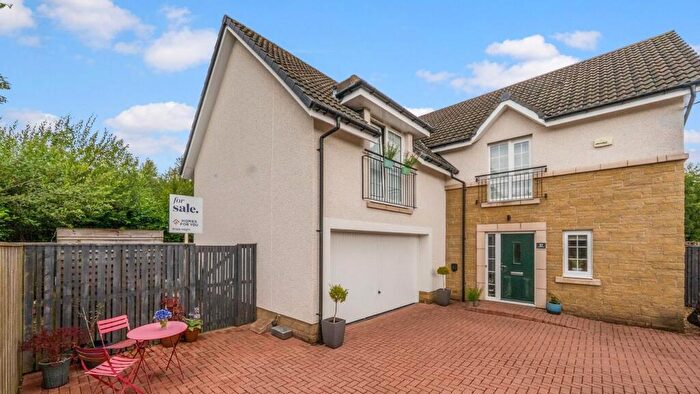5 Bedroom Detached House For Sale In Castleton Crescent, Falkirk, FK2