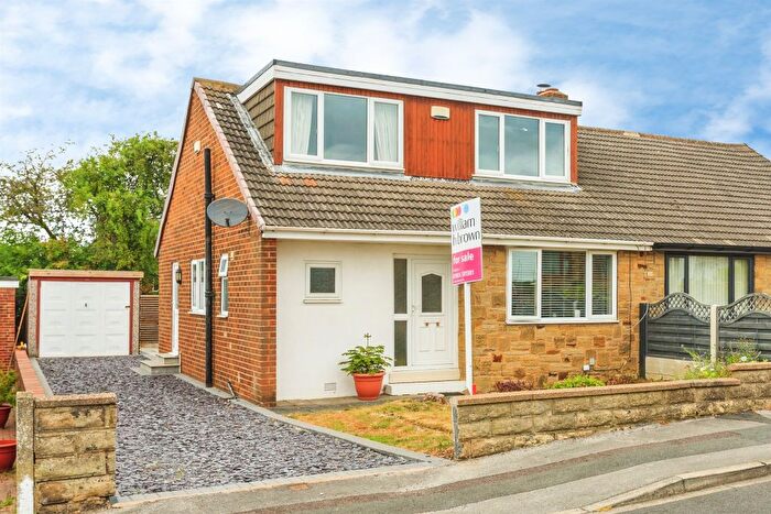 3 Bedroom Semi-Detached Bungalow For Sale In Redhill Avenue, Tingley, Wakefield, WF3
