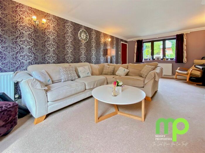 4 Bedroom Detached House For Sale In Norwich Road, Besthorpe, NR17