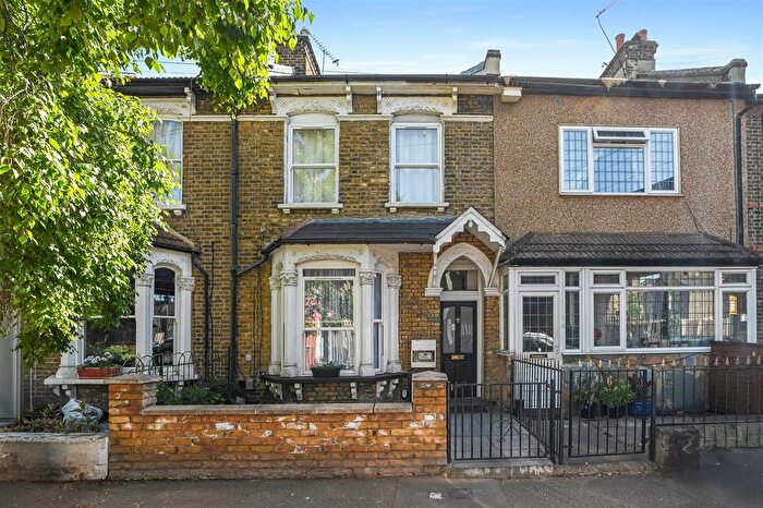 1 Bedroom Flat For Sale In Lorne Road, Forest Gate, London, E7