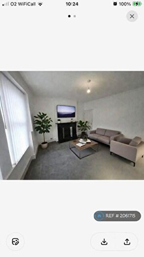 2 Bedroom Flat To Rent In Waterloo, Liverpool, L22