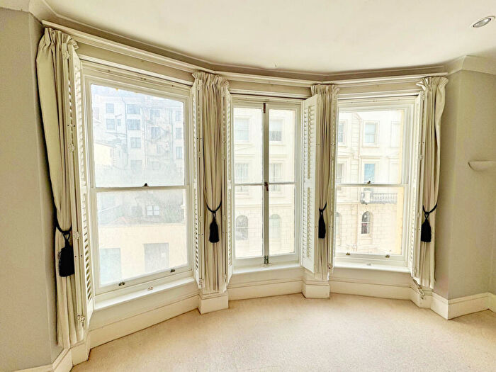 1 Bedroom Flat For Sale In Adelaide Mansions, Hove, BN3