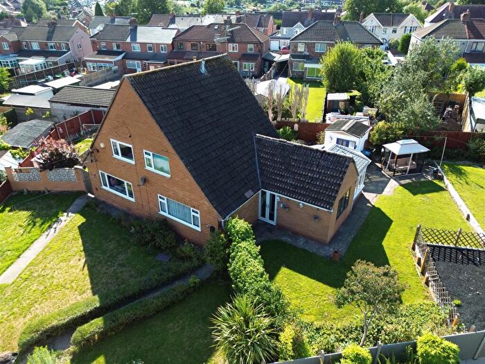 3 Bedroom Semi-Detached Bungalow For Sale In Broome Croft, Holbrooks, Coventry, CV6
