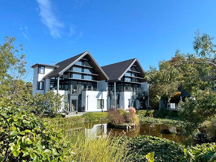 2 Bedroom Flat For Sale In Down Hall Road, Rayleigh, Essex, SS6