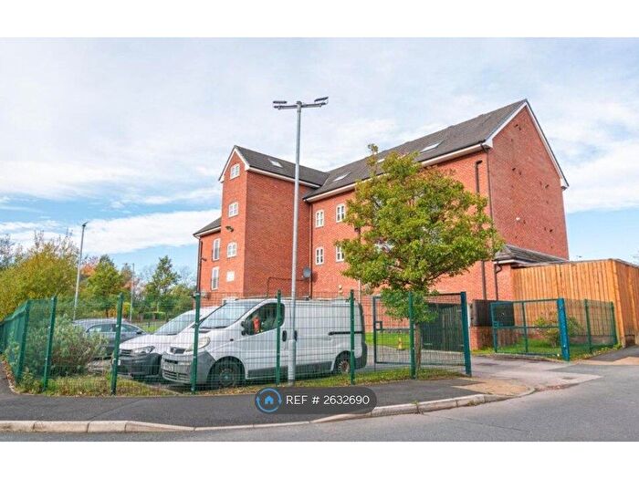 2 Bedroom Flat To Rent In Gadfield Grove, Atherton, Manchester, M46