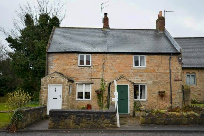 4 Bedroom Cottage For Sale In White Cottages, Monkton Village, NE32