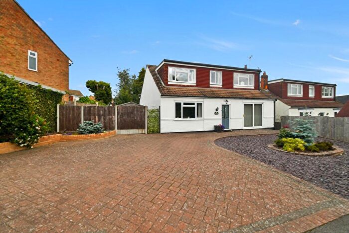 4 Bedroom Chalet For Sale In Hempstead Road, Hempstead, Gillingham, ME7