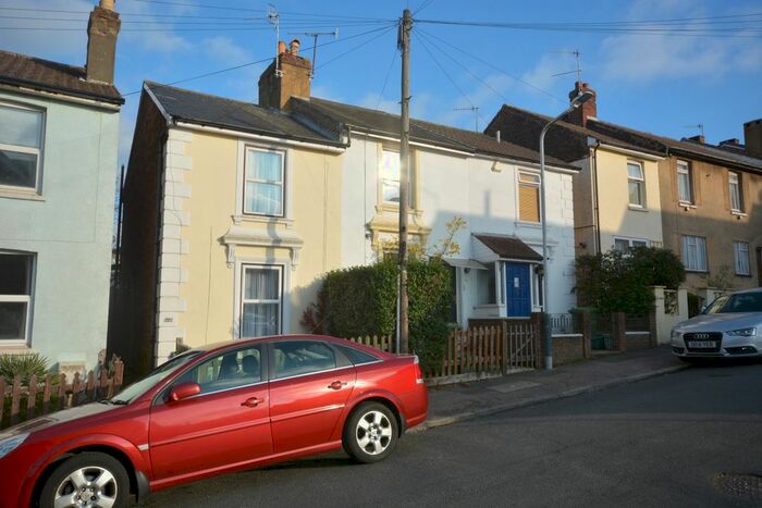 2 Bedroom Semi-Detached House To Rent In Auckland Road, Tunbridge Wells, TN1