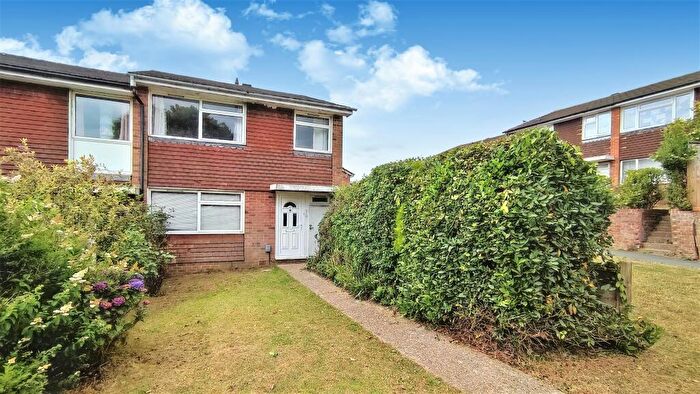 4 Bedroom Terraced House To Rent In Eton Place, Farnham, Surrey, GU9