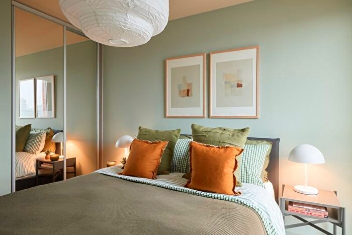 3 Bedroom Flat To Rent In Apt Haft Works, Soho Yard, Sheffield, S3