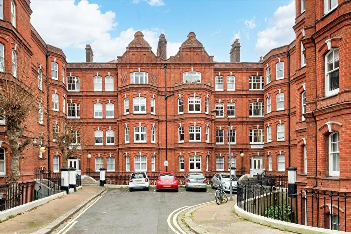 3 Bedroom Flat For Sale In Queen's Club Gardens, Wes Kensington, W14