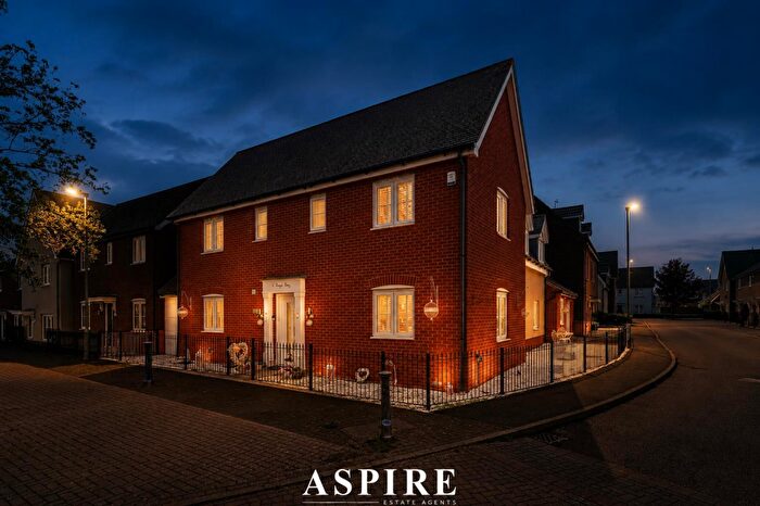 5 Bedroom Detached House For Sale In ** No Onward Chain **- Temple Way, Rayleigh, SS6