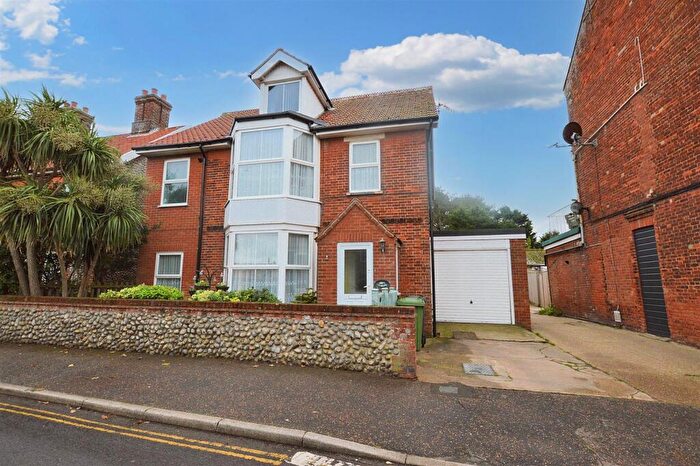 4 Bedroom Detached House For Sale In High Street, East Runton, Cromer, NR27