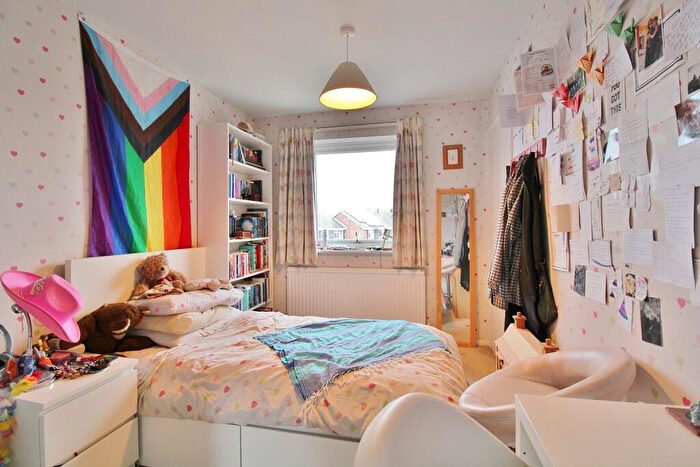 3 Bedroom Terraced House For Sale In Lechlade Gardens, Fareham, PO15