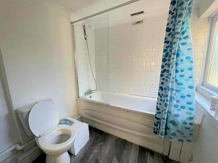 3 Bedroom Property To Rent In London Road, Grays RM20