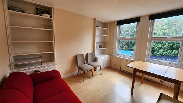 1 Bedroom Flat To Rent In Gordon Road, London, W13