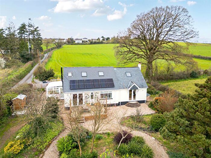 3 Bedroom Detached House For Sale In Coldridge, Crediton, EX17