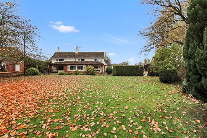 4 Bedroom Detached House For Sale In Bridge View Lane, West Rasen, LN8