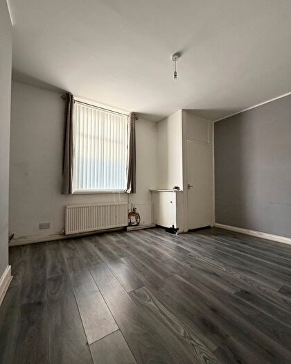 3 Bedroom Terraced House To Rent In Hollinhall Street, Oldham, OL4
